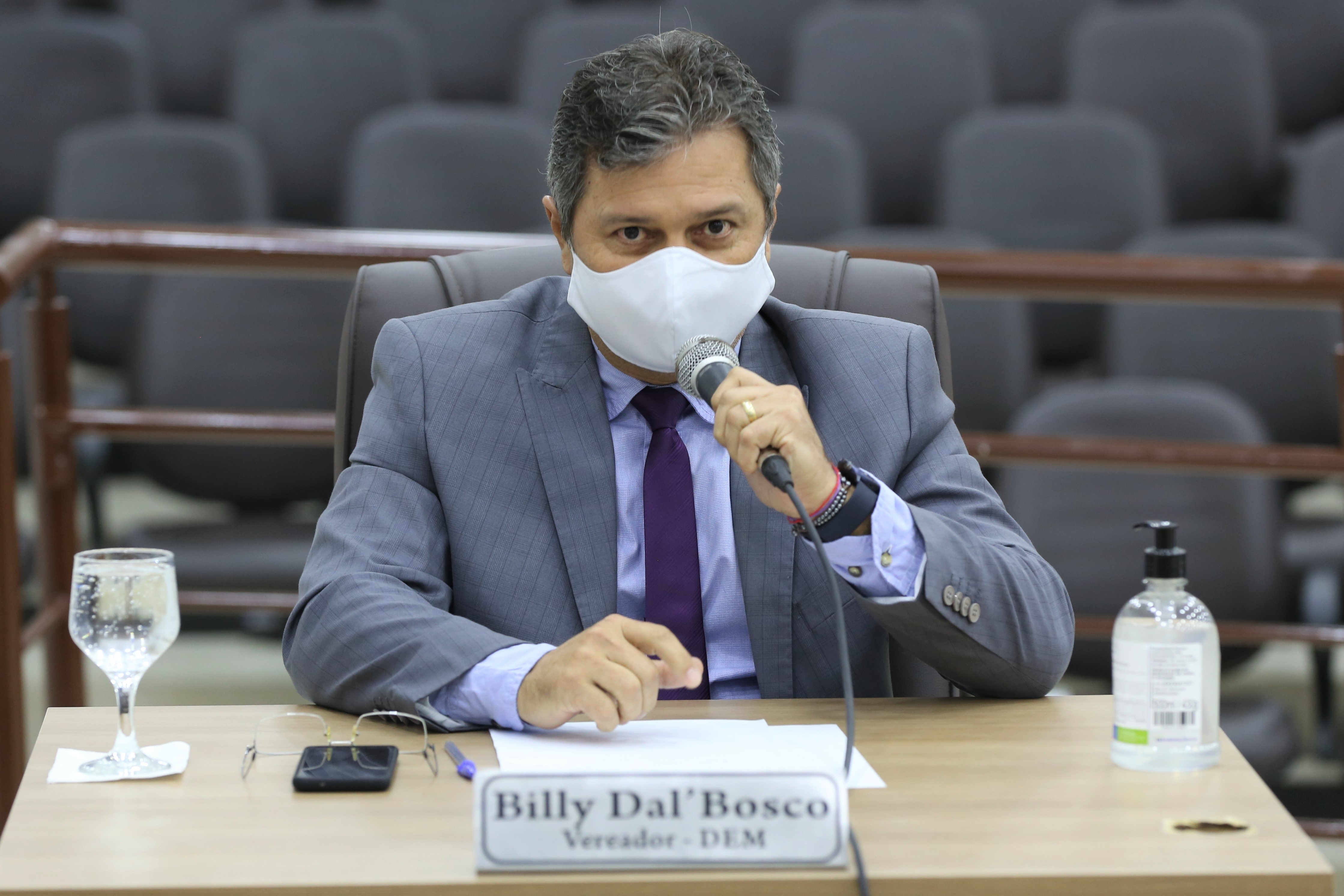 Billy questiona despesas com diárias e voos da prefeita Rosana Martinelli