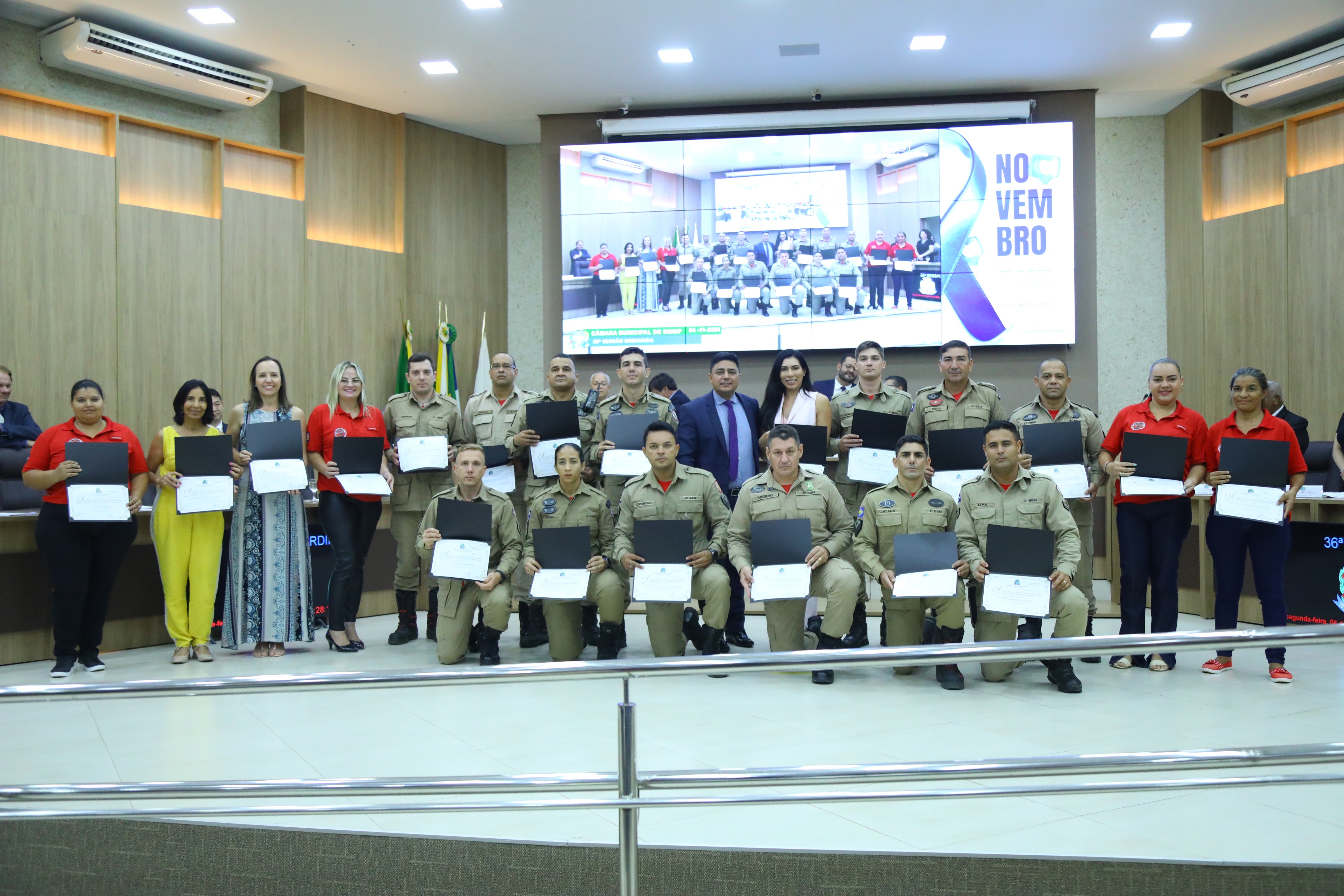 Célio homenageia Bombeiros e servidores da SASTH com Moção de Aplauso