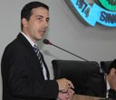 Fernando Assunção cobra informações sobre kits escolares