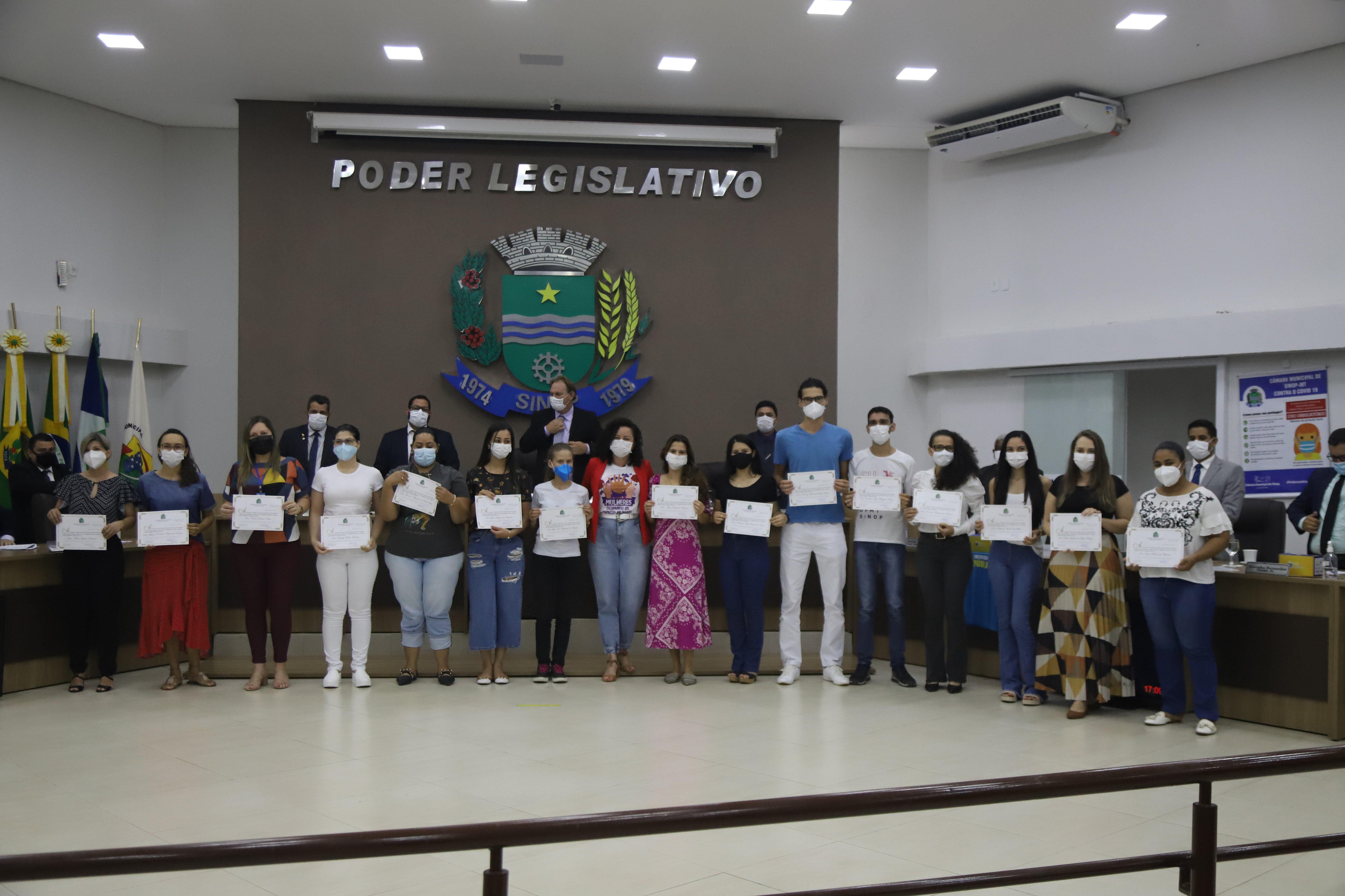 Graciele homenageia profissionais do projeto “Vigilância Covid-19”