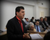Vereador Júlio Dias pede informações a prefeitura sobre gastos com publicidade 