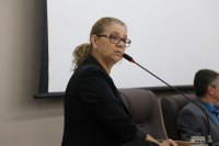 Professora Branca propõe equiparação salarial para motoristas da prefeitura