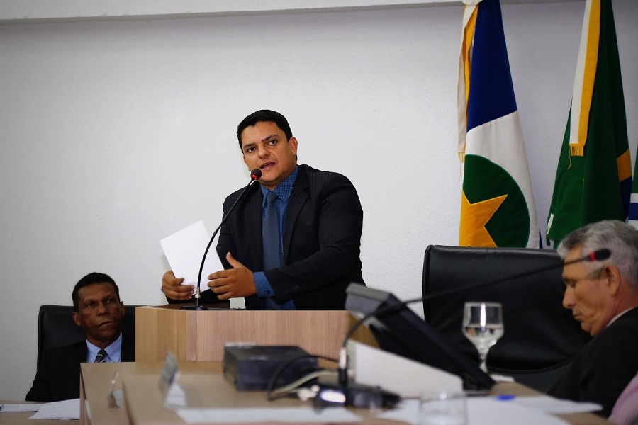 Vereador Cláudio pede informações da prefeitura sobre regulação e fiscalização da AGER